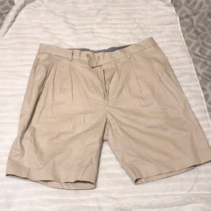Daniel Cremiuex 35 waist shorts. Great for spring and summer! Like new!!
